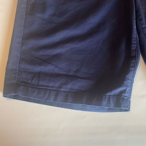 Khakis by GAP Boyfriend roll up Navy blue shorts Size 4 - Picture 4 of 7